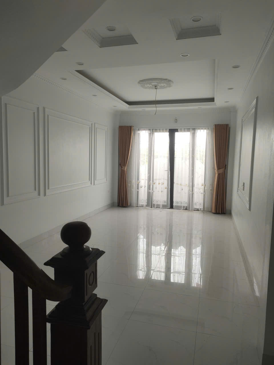 NHÀ 5 TẦNG TT YÊN NGHĨA DT:50M2,Ô TÔ ĐỖ CỬA,THUẬN TIỆN KINH DOANH