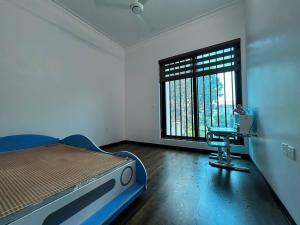 BÁN NHÀ YÊN NGHĨA DT:40M2/5 TẦNG,GIÁ:6,6 TỶ