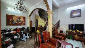 BÁN NHÀ MẶT NHÀ MẶT PHỐ NGÔ GIA TỰ - 9.5 TỶ