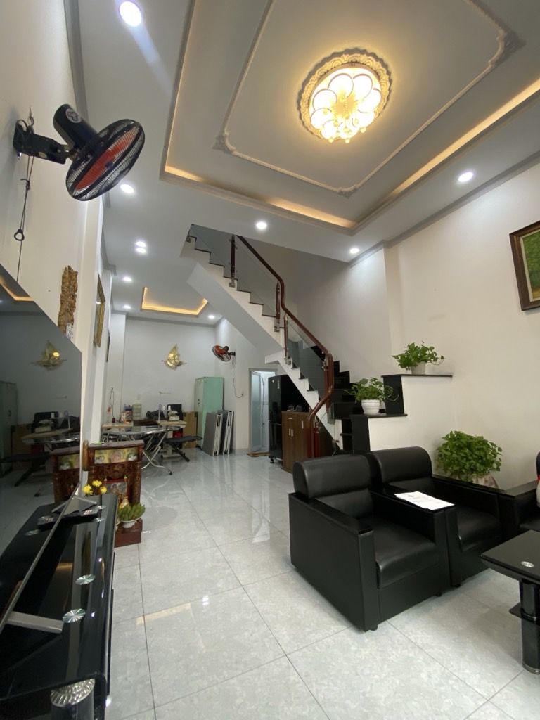 HẺM NHỰA XE TẢI TRÁNH NHAU 5 TẦNG 6PN 7WC VỊ TRÍ ĐẸP 