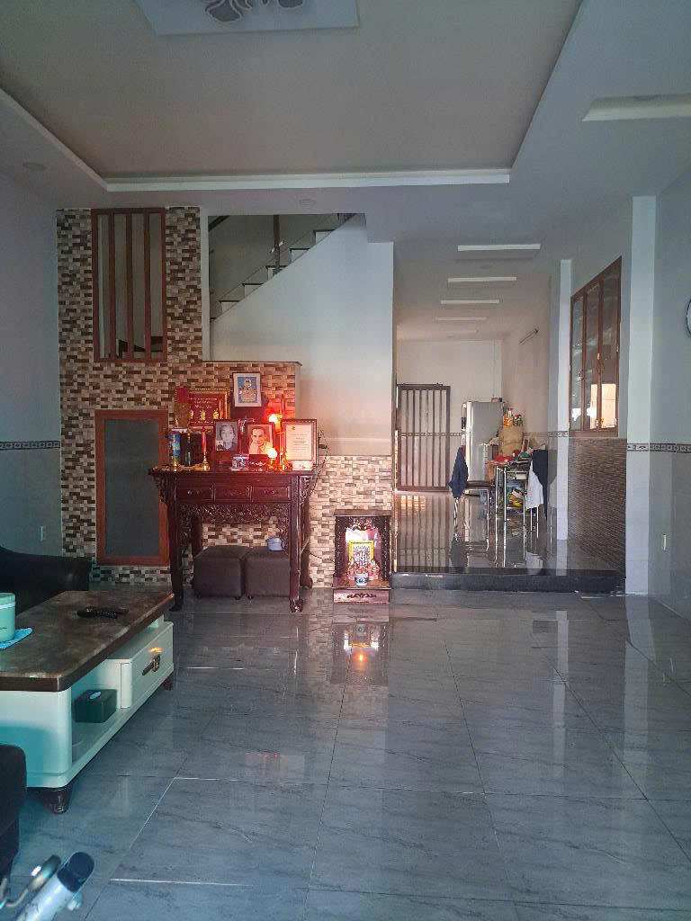 Chủ kẹt tiền bán gấp căn nhà 4 tầng, 6pn. Ngay gần Công Viên Phầm Mềm Quang Trung, Giá chỉ 7.5 tỷ 0932145638