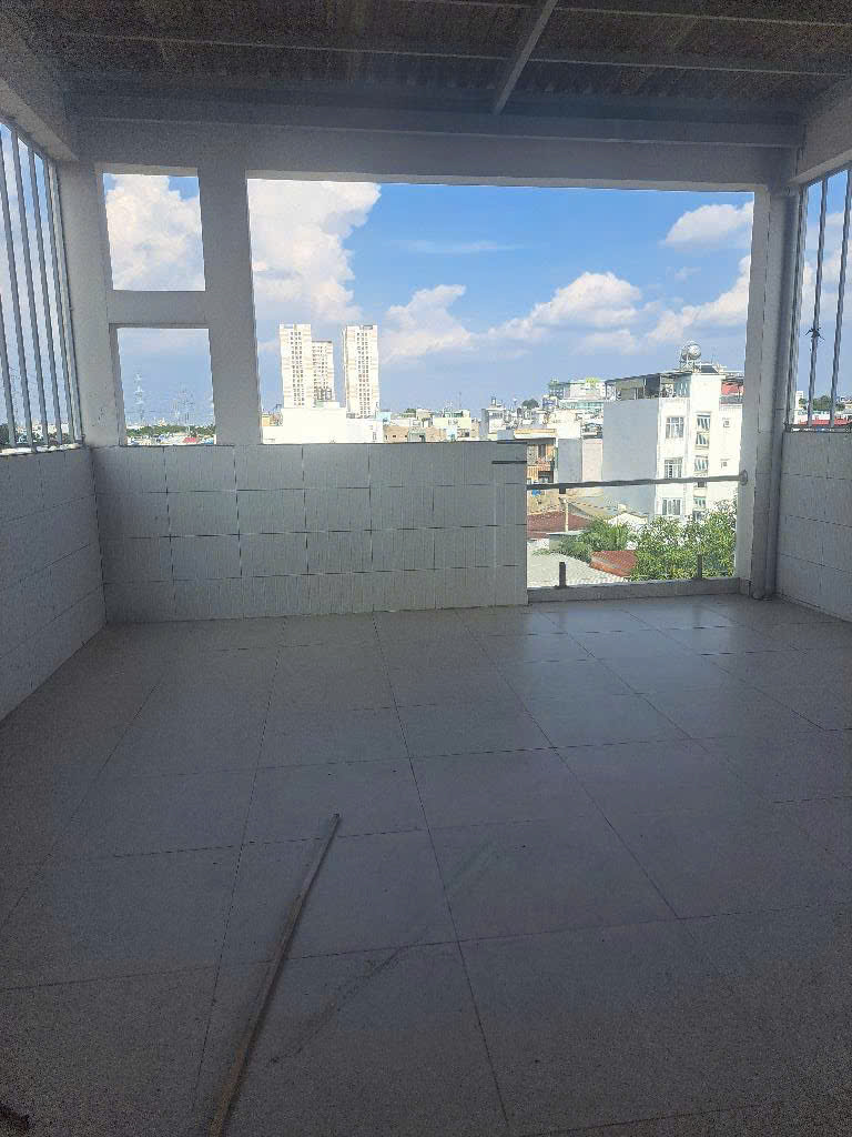 Chủ kẹt tiền bán gấp căn nhà 4 tầng, 6pn. Ngay gần Công Viên Phầm Mềm Quang Trung, Giá chỉ 7.5 tỷ 0932145638