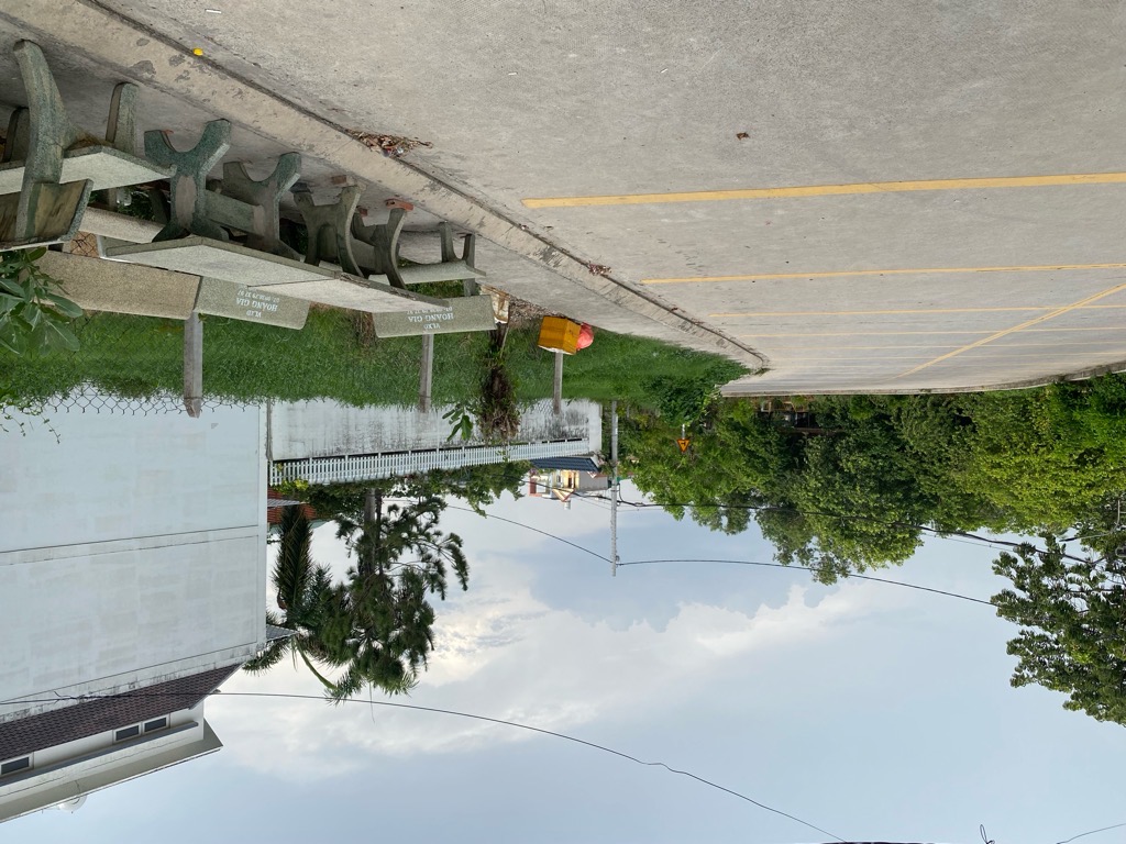 Bán gấp căn 2 mặt tiền. 12pn giá chỉ 9.8. Thạch Lộc 37. 0932145638