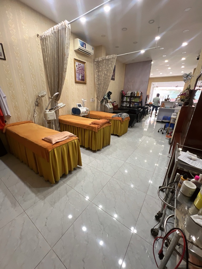 Bán nhà mt Trương Thị Hoa đang kd Spa Giá chỉ 9,2 tỷ