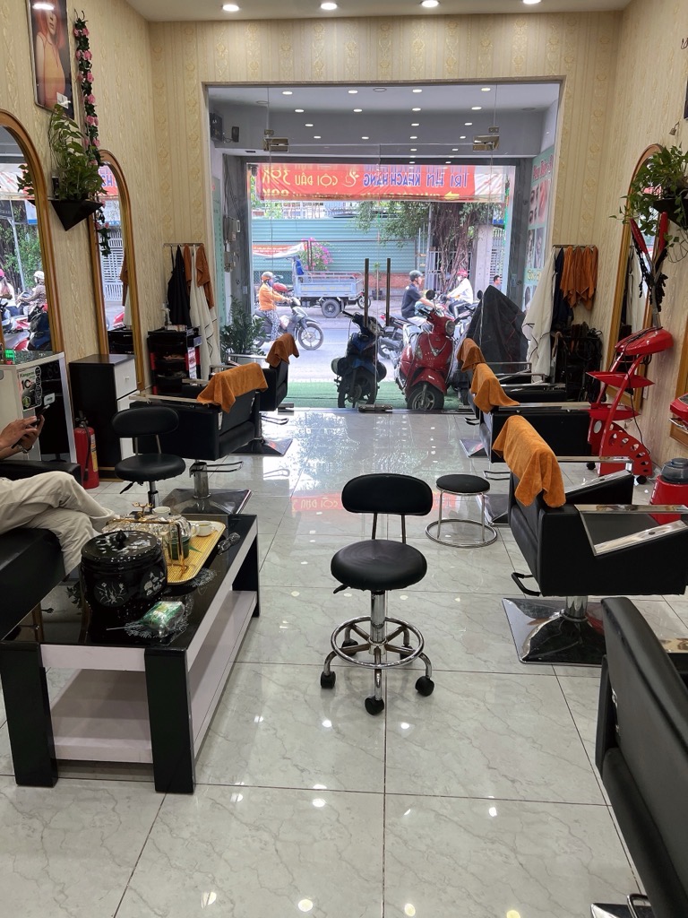 Bán nhà mt Trương Thị Hoa đang kd Spa Giá chỉ 9,2 tỷ