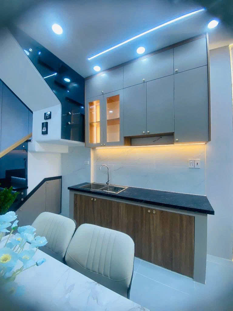 Nhà Quang Trung, Gò Vấp. FUll nội thất cao cấp, 2 tầng, 3pn,2wc. Giá chỉ 4.38 tỷ còn TL