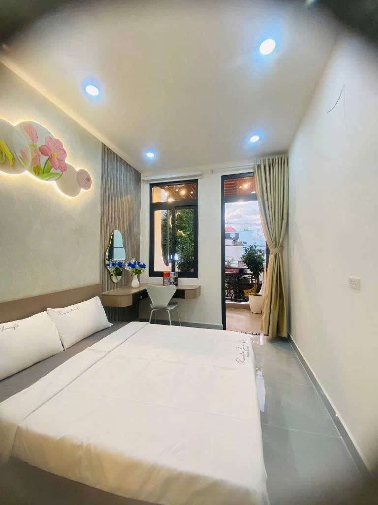 Nhà Quang Trung, Gò Vấp. FUll nội thất cao cấp, 2 tầng, 3pn,2wc. Giá chỉ 4.38 tỷ còn TL