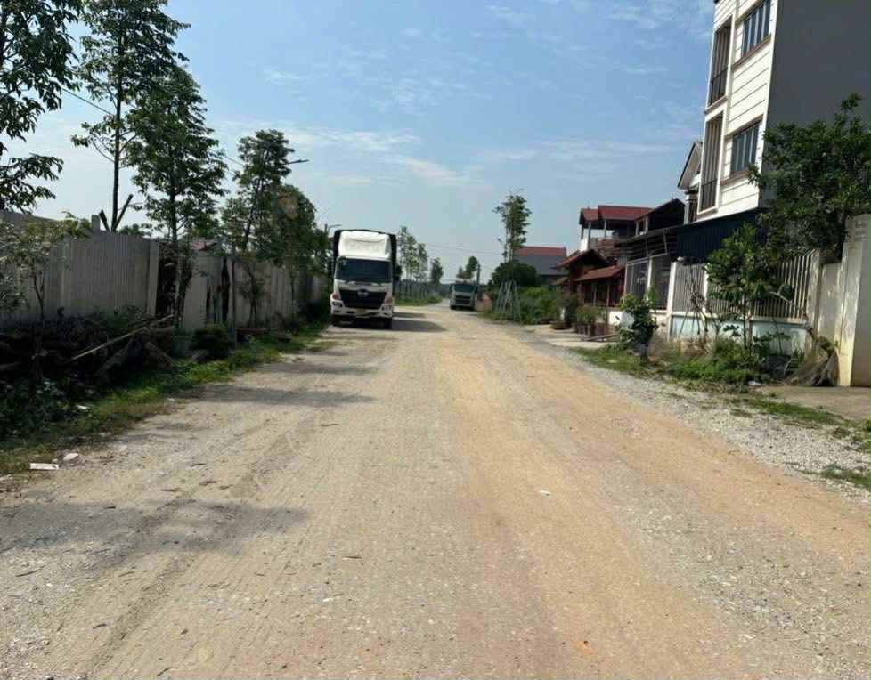 Bán nhà tại khu vực Cầu Giấy - diện tích 40m2 - 5m mặt tiền