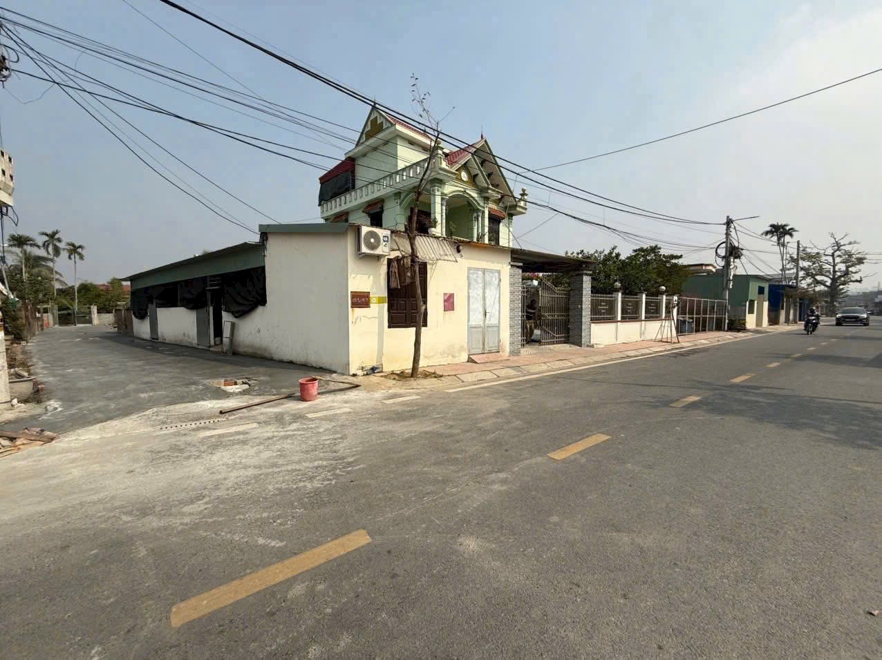 Đông Anh- Nhà tầng ngõ nông- ô tô tránh- nhỉnh 5 tỷ