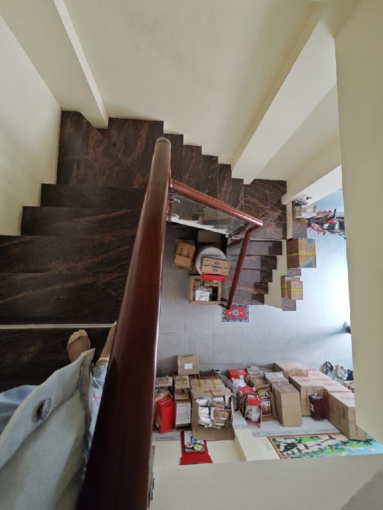 BÁN NHÀ PHỐ MẶT TIỀN CHỢ