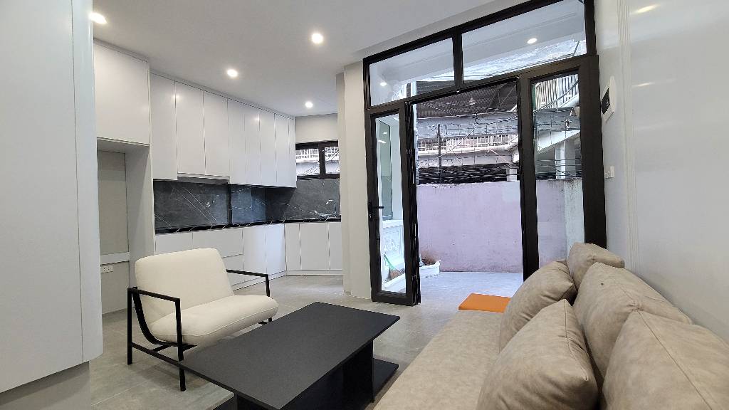 BÁN NHÀ GẤP PHỐ HOÀNG NGÂN 45m2 OTO ĐỖ CỬA GIÁ 18 tỷ