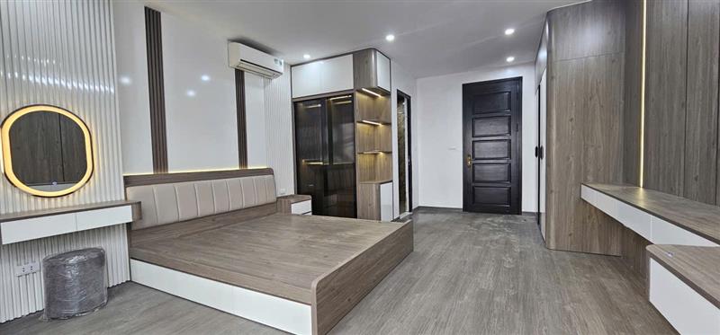 Bán mặt  phố Cự Lộc 41m, 7 tầng. Lô góc - Kinh Doanh