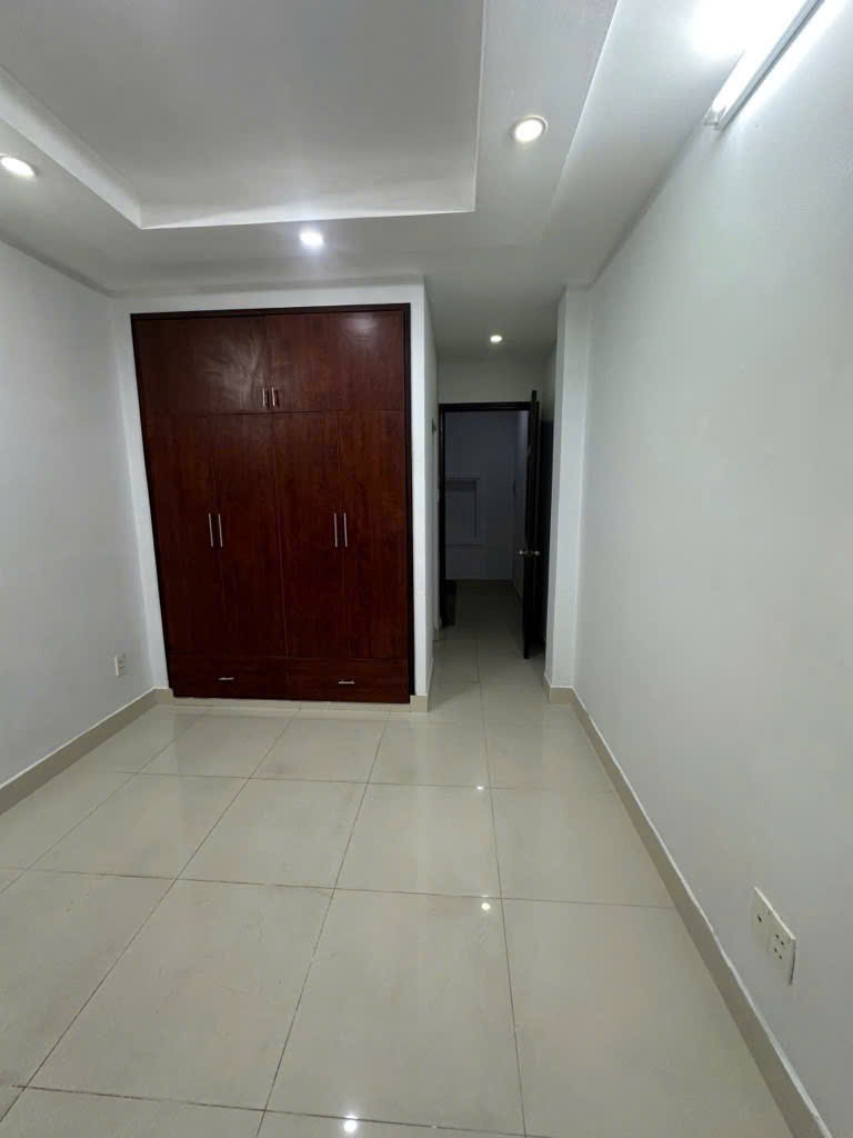 Bán gấp nhà 4 tầng mới đẹp, hẻm xe tải đỗ cửa Quận 8 - Đường Tám Danh - Giá nhỉnh 5 tỷ