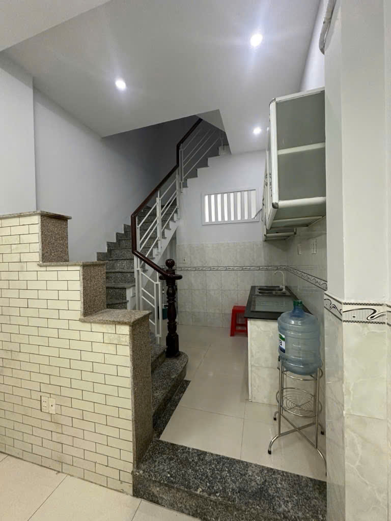 Bán gấp nhà 4 tầng mới đẹp, hẻm xe tải đỗ cửa Quận 8 - Đường Tám Danh - Giá nhỉnh 5 tỷ