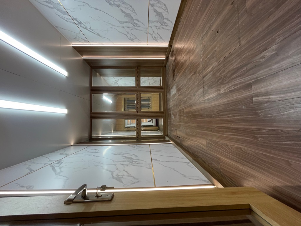 Bán nhà mặt phố Láng view metro cho thuê kinh doanh 33m2 10 tỷ