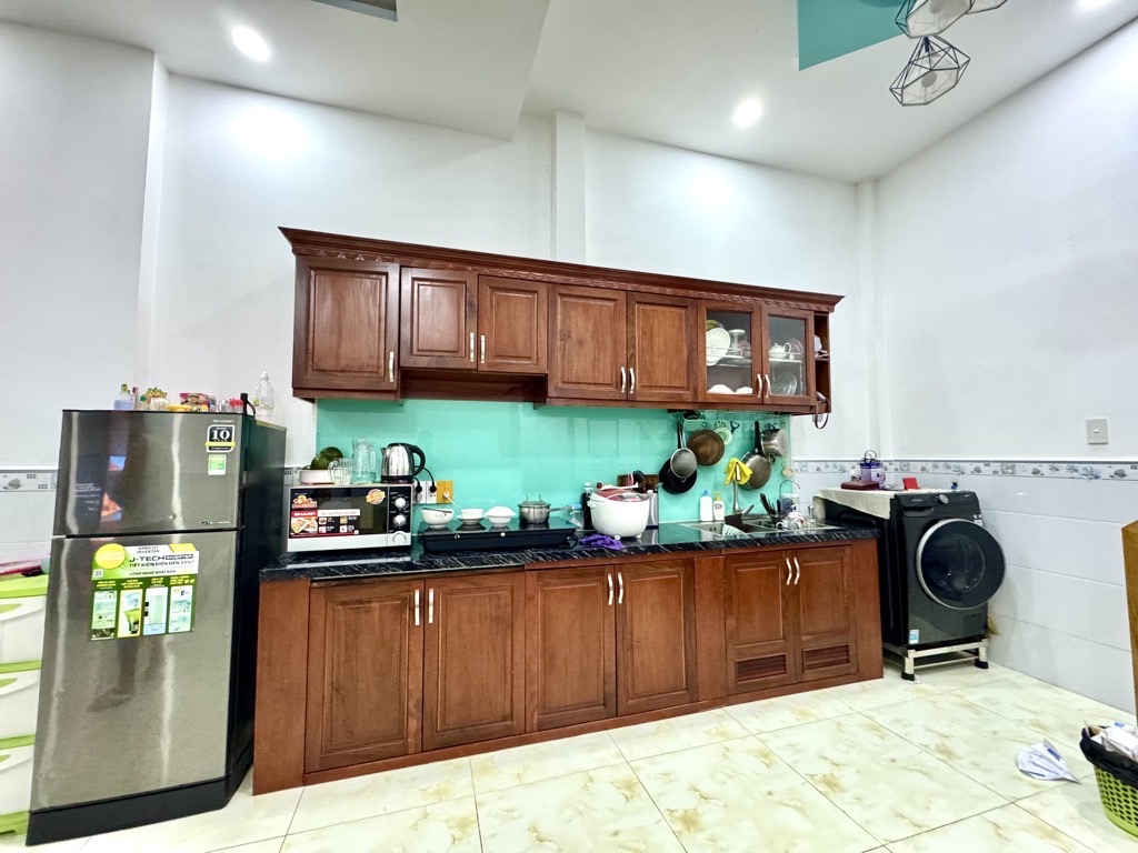 Bán nhà Lê Đình Cẩn . Chủ kẹt bán gấp