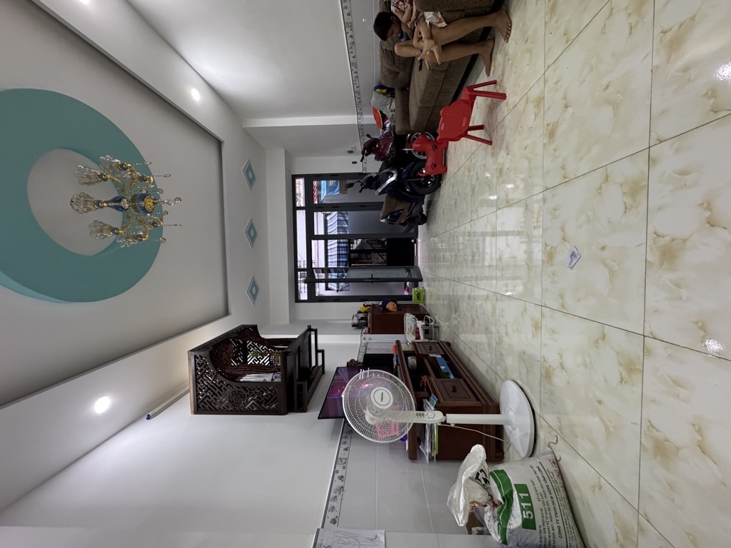 Bán nhà Lê Đình Cẩn . Chủ kẹt bán gấp