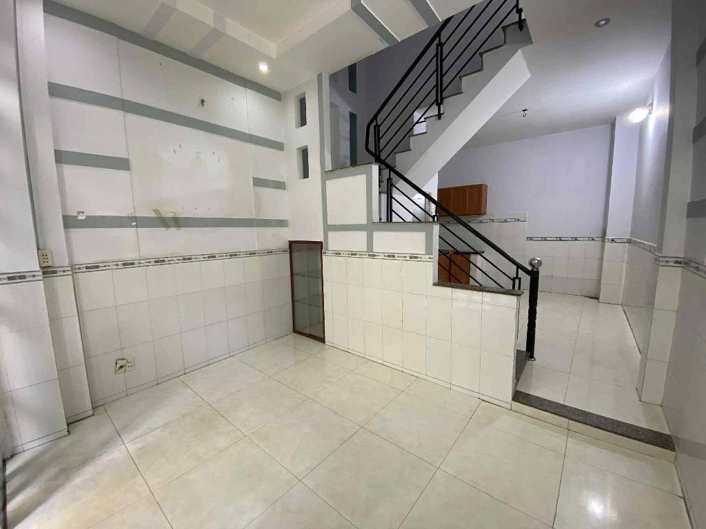 BÌNH TÂN 4 TẦNG - HẺM THOÁNG ĐẸP YÊN TĨNH NHÀ XÂY KIÊN CỐ BTCT HOÀN CÔNG ĐỦ - 4×9 SHR VUÔNG VỨC - GIÁ CHỈ HƠN 3 ĐỒNG