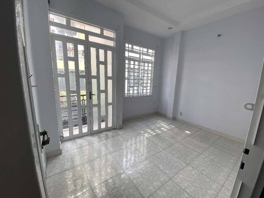 BÌNH TÂN 4 TẦNG - HẺM THOÁNG ĐẸP YÊN TĨNH NHÀ XÂY KIÊN CỐ BTCT HOÀN CÔNG ĐỦ - 4×9 SHR VUÔNG VỨC - GIÁ CHỈ HƠN 3 ĐỒNG