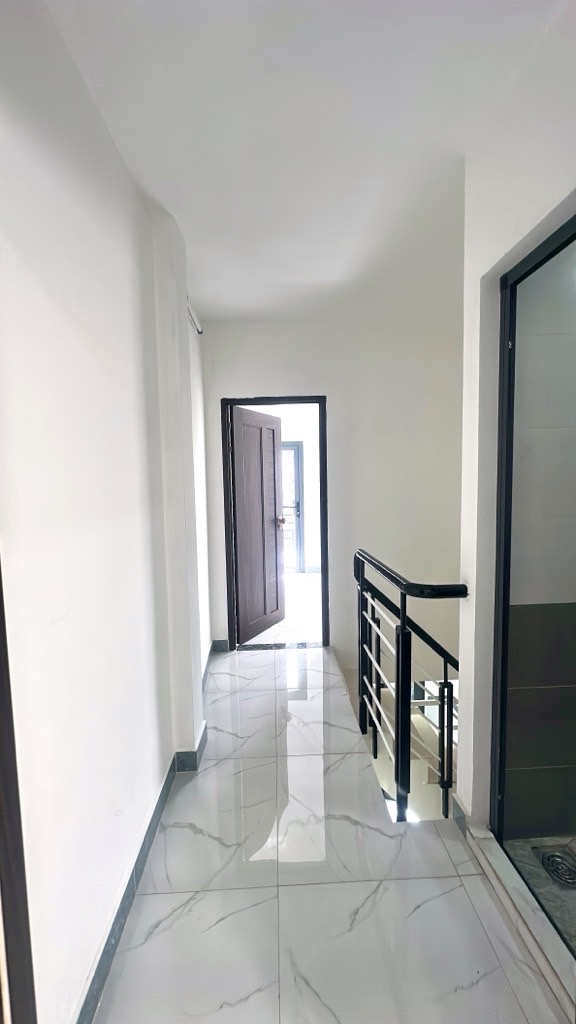 SIÊU PHẨM NHÀ 2 TẦNG MỚI ĐẸP LUNG LINH  - NGAY TỈNH LỘ 10 - GIÁP QUẬN 6