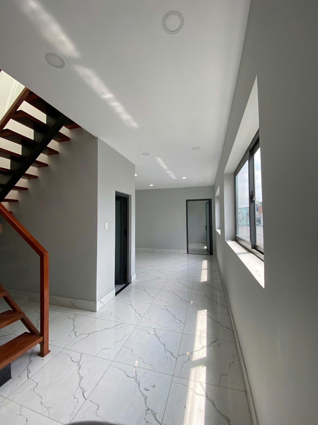 Cần bán gấp nhà hẻm một sẹt Lê Văn Quới, Bình Tân – sát chợ, nhà đẹp ở ngay!