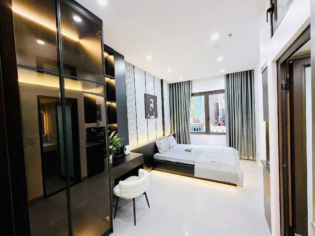 SIÊU HIẾM-CCMN  - TRUNG TÂM ĐỐNG ĐA -7 TẦNG TM  – DÒNG TIỀN KHỦNG 70TR/THÁNG (~6.5%/NĂM)!