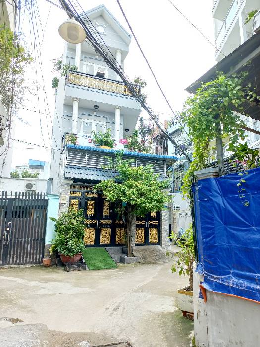 Bán đất đường Huỳnh Tấn Phát cách mặt đường 30m