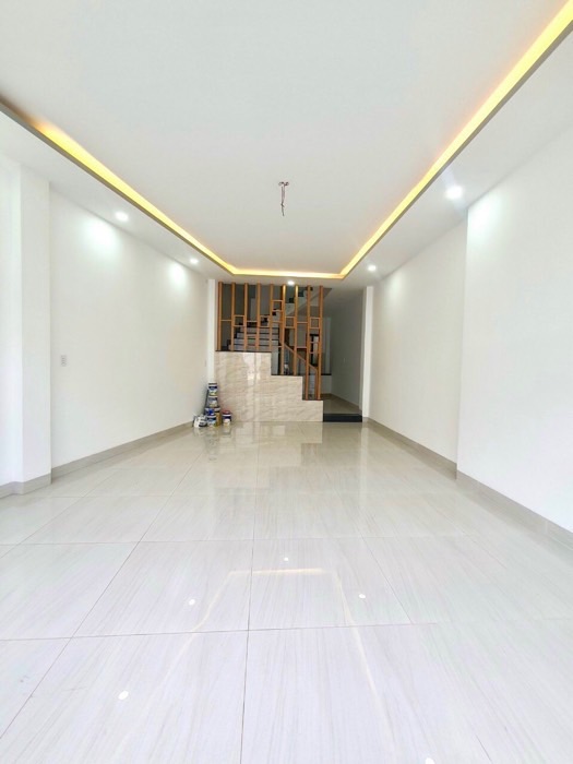 Nhà gần Nguyễn Thị Định - Thủ Đức - Mặt tiền kinh doanh - 3 tầng - 6x11m - 8x