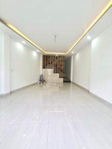 Nhà gần Nguyễn Thị Định - Thủ Đức - Mặt tiền kinh doanh - 3 tầng - 6x11m - 8x