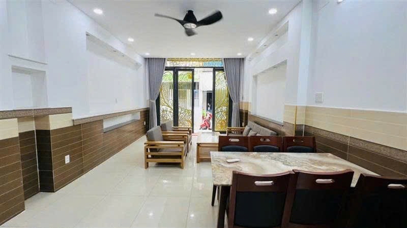 NHÀ ĐẸP 5 TẦNG - 4 PHÒNG NGỦ - DỌN VÀO Ở NGAY - 42M2 - 6.7 TỶ