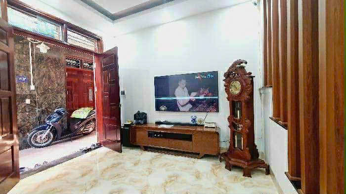 Bán nhà đẹp- ngõ ô tô Lạc Long Quân -Tây Hồ 5 Tầng, 31m giá nhỉnh 7 Tỷ