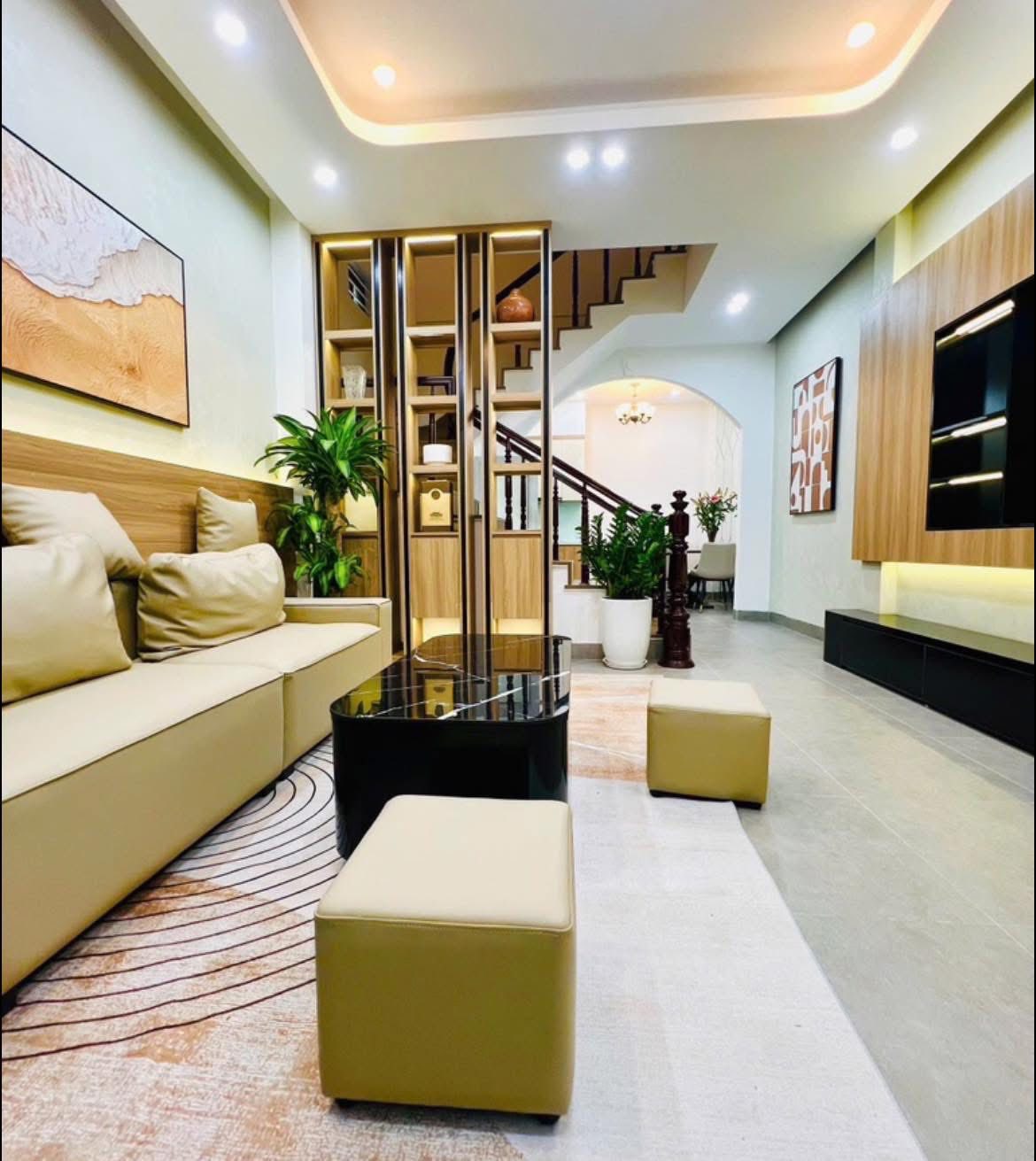 Nhà Cầu Giấy 60m2 Giá 21 tỷ có thương lượng