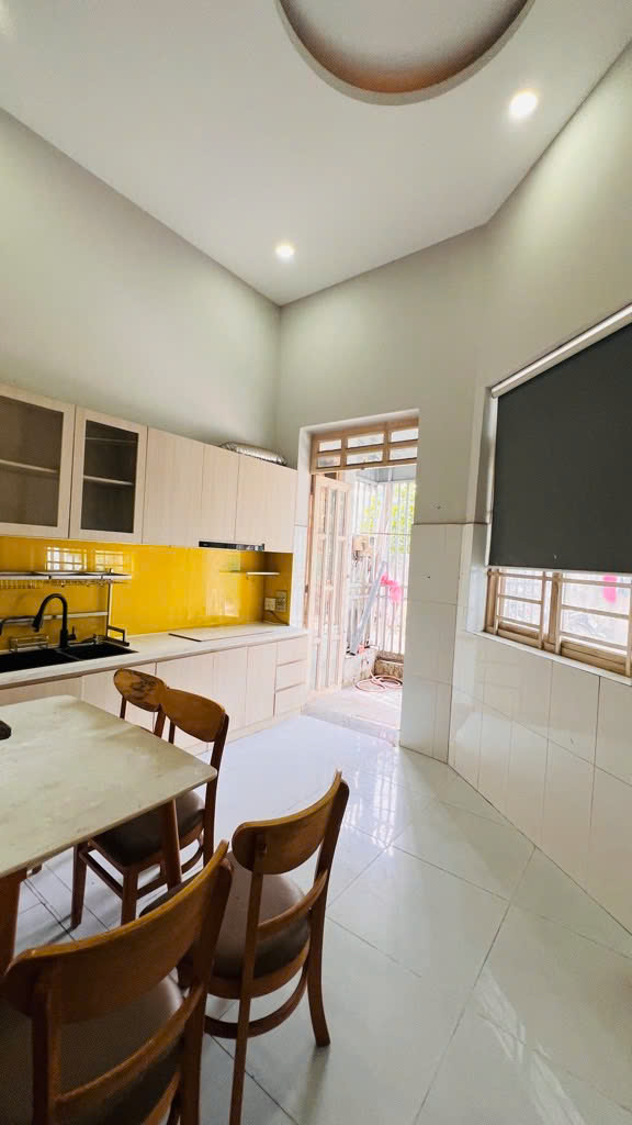 VỊ TRÍ KIM CƯƠNG - TIỀM NĂNG SINH LỜI CAO CHỈ 6 tỷ Tọa lạc tại Đường 11, Tăng Nhơn Phú B