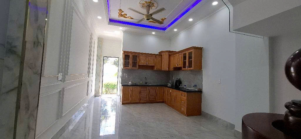 Hàng hiếm chỉ 1. Nhà đẹp đường rộng giá chỉ 4tỷ5 bớt lộc khách thiện chí.