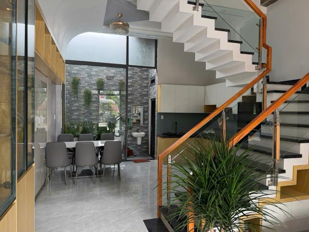 HÀNG CHUẨN NHÀ ĐẸP NGAY DT743, DĨ AN, BÌNH DƯƠNG - 60M2(5mx12m)