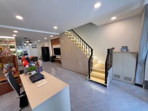 NHÀ MỚI FULL NỘI THẤT  CAO CẤP chỉ 6tỷ2 - ĐƯỜNG Ô TÔ TRÁNH NHAU - HOÀN CÔNG ĐỦ