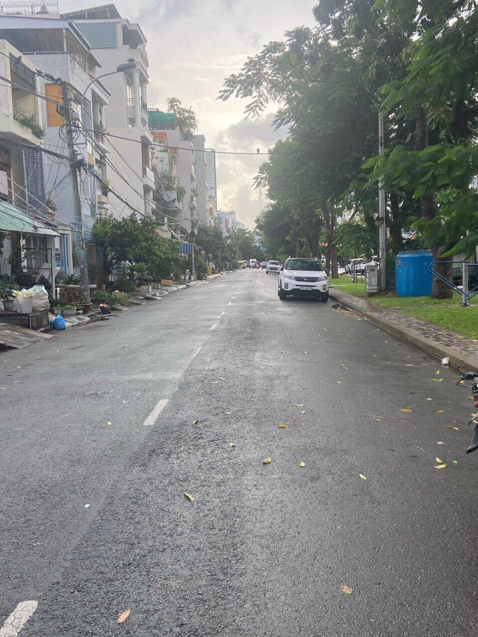 HIẾM. NHÀ MẶT TIỀN KINH DOANH ĐƯỜNG LỚN, VIEW CÔNG VIÊN THOÁNG MÁT NHỈNH 6 TỶ.