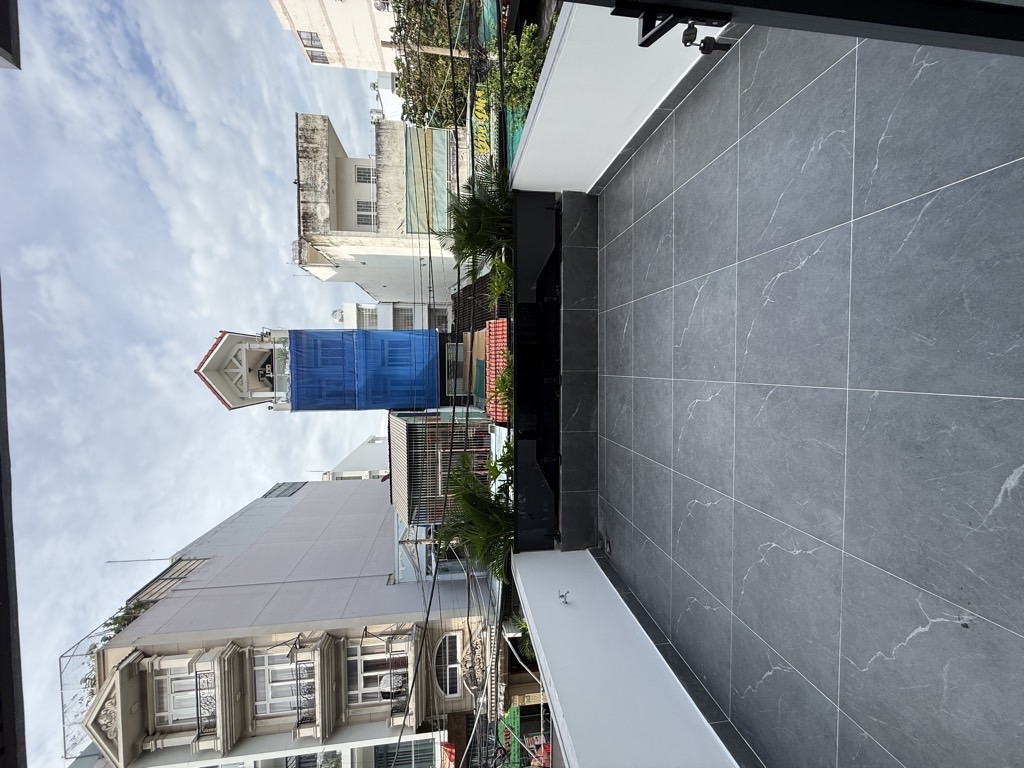 BÁN NHÀ KHU VIP, KHU DÂN TRÍ CAO