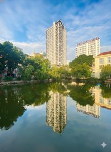 BA ĐÌNH -ĐỐI DIỆN LĂNG BÁC - GẦN HỒ TÂY- 50m2 RA PHỐ - GIAO LÊ HỒNG PHONG