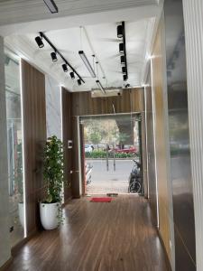 BÁN NHÀ MẶT PHỐ GẦN NGÃ TƯ SỞ - 33m - 9.x TỶ (TL)