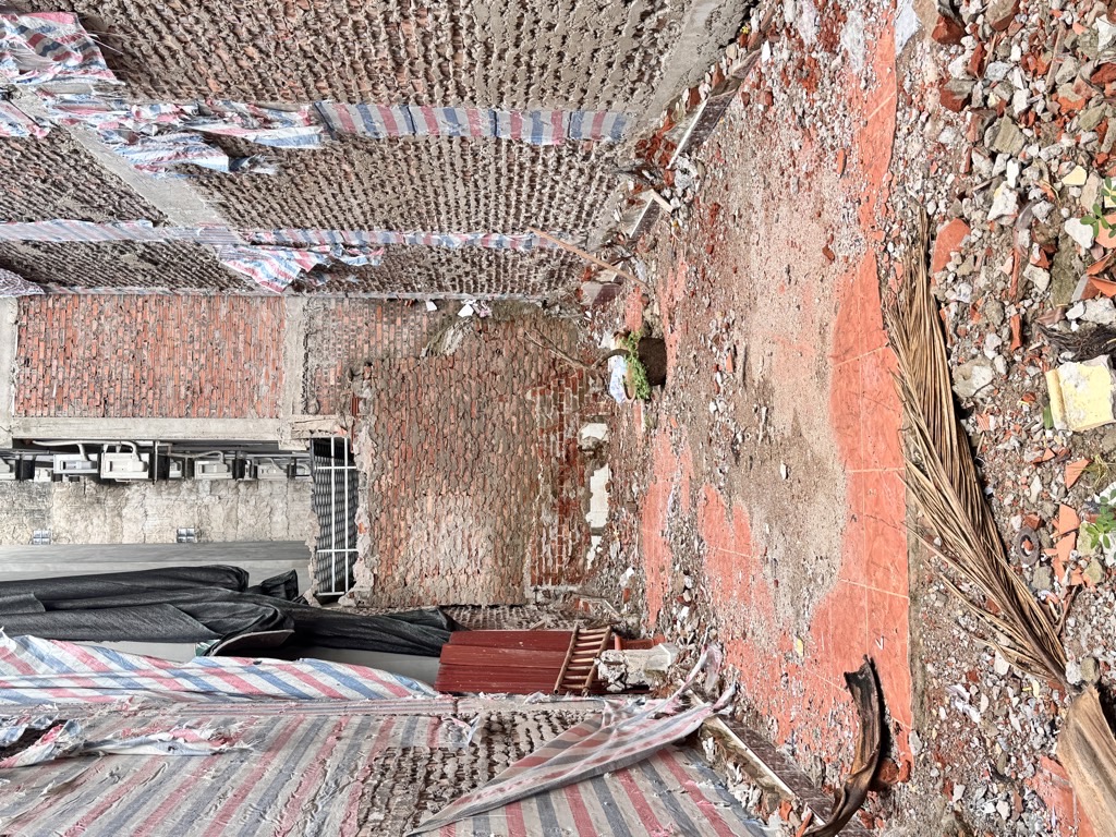 BÁN NHÀ BẮC TỪ LIÊM CÁCH 10M RA Ô TÔ TRÁNH- NHÀ GẦN CHỢ- KHU DÂN CƯ YÊN TĨNH, AN NINH TỐT