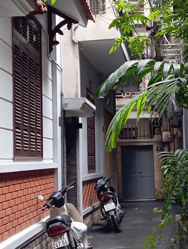 Nhà đẹp ở ngay.. Ngõ an ninh tuyệt đối