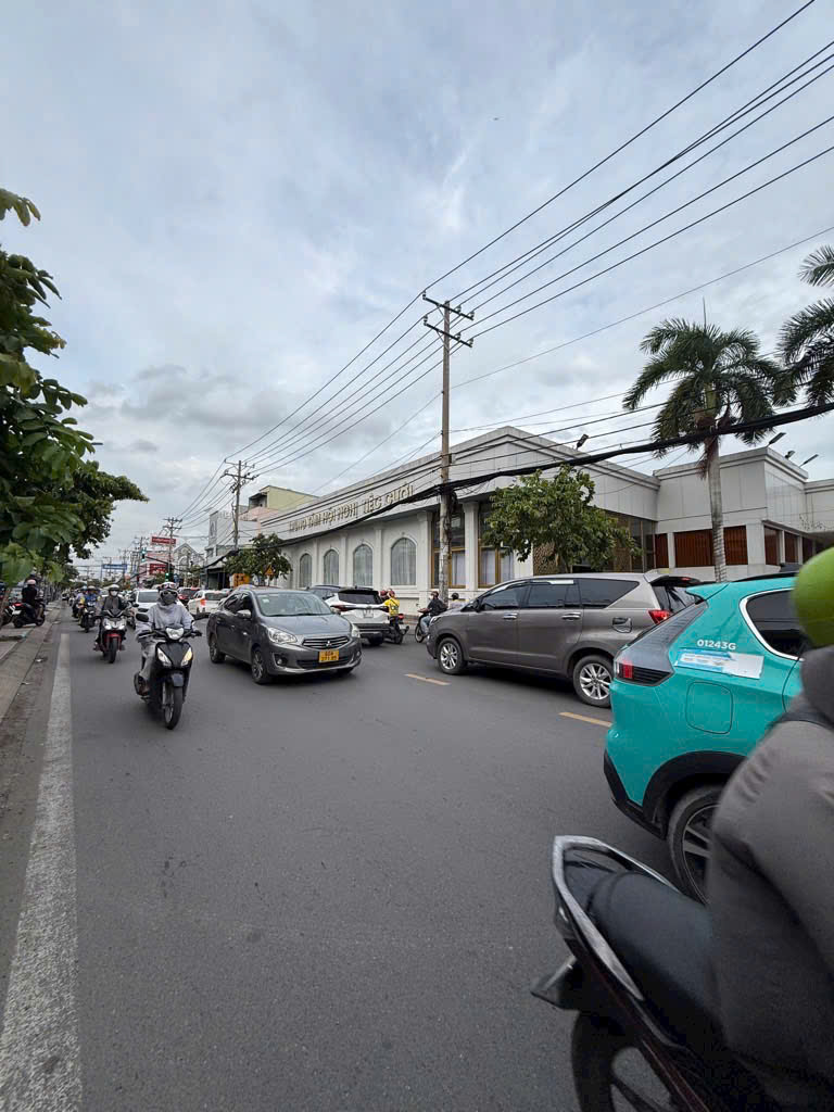 NHÀ 4 TẦNG HXH, NGAY SIÊU THỊ MEGA MARKET KHA VẠN CÂN THỦ ĐỨC, DT 80M, CHỈ 6.XXX TỶ