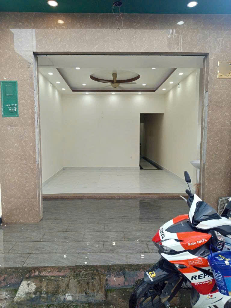 BÁN GẤP MẶT TIỀN KINH DOANH,ĐƯỜNG Ô TÔ THÔNG LINH XUÂN THỦ ĐỨC, DT 67M, NHỈNH 4 TỶ 