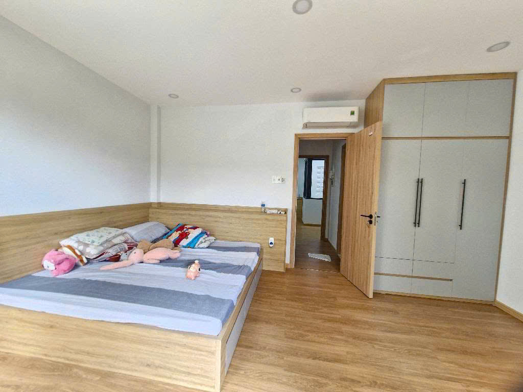 NHÀ 3 TẦNG NGAY BỆNH VIỆN THỦ ĐỨC-DT 67M NGANG HIẾM 5.2M - NHỈNH 7 TỶ