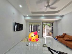 NHÀ 3 TẦNG NGAY BỆNH VIỆN THỦ ĐỨC-DT 67M NGANG HIẾM 5.2M - NHỈNH 7 TỶ