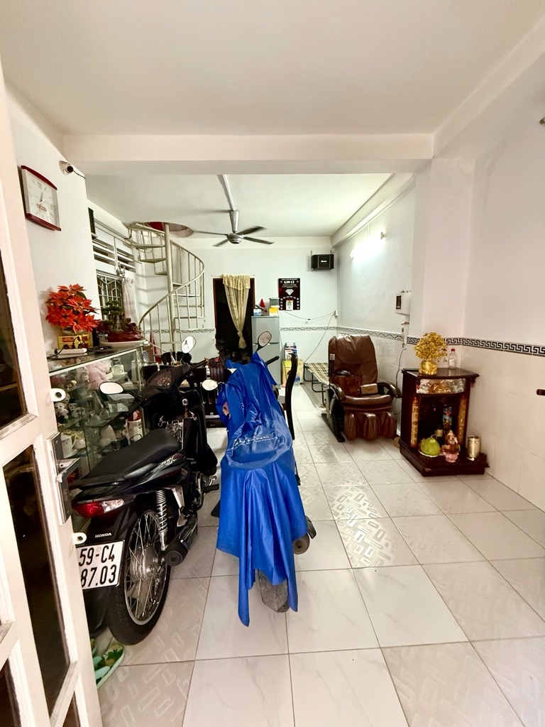 Bán Gấp nhà MT Tùng Thiện Vương- quận 8 - 65m2 - giá nhỉnh 16 tỷ