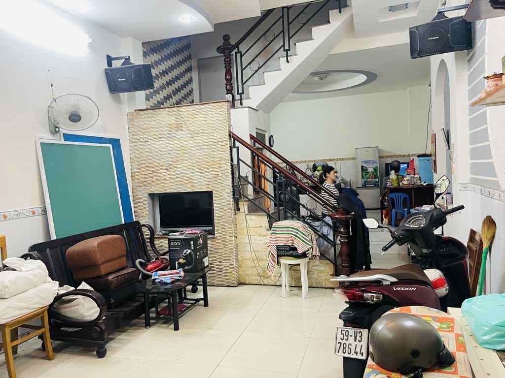 Cần bán nhà 63m2