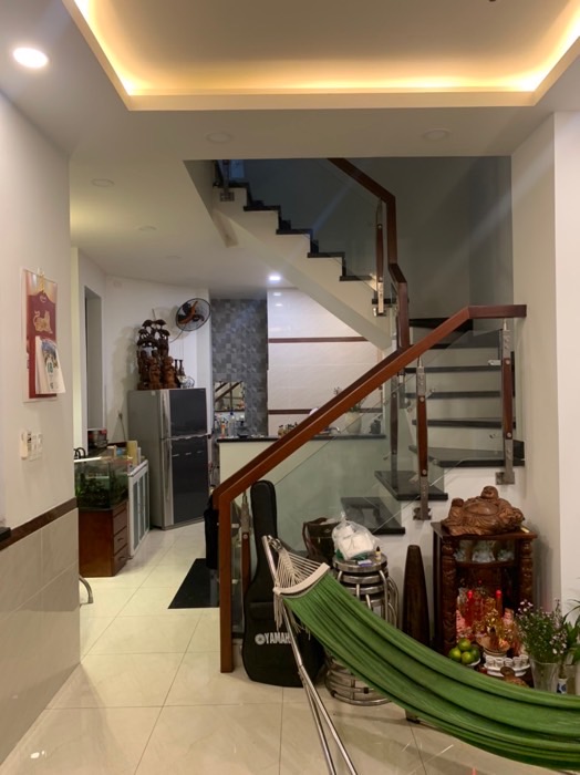 Bán nhà 2 tầng hẻm 4m