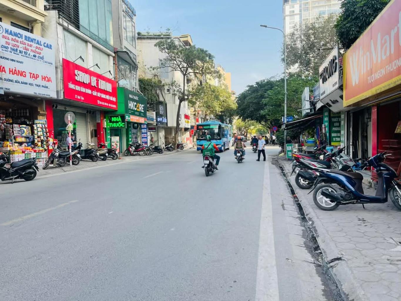 MẶT PHỐ NÚI TRÚC - SIÊU VIP BA ĐÌNH - KINH DOANH KHÔNG QUẢN NGÀY ĐÊM. Diện tích 25m 10 tỷ.